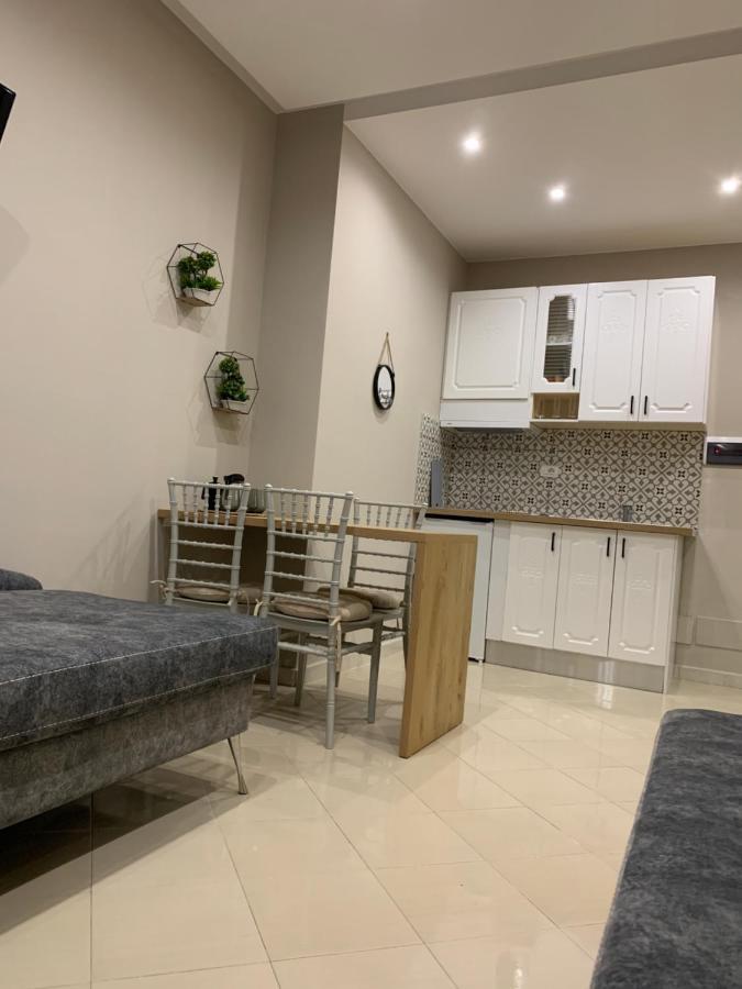 Girasole Apartments Vlorë Buitenkant foto