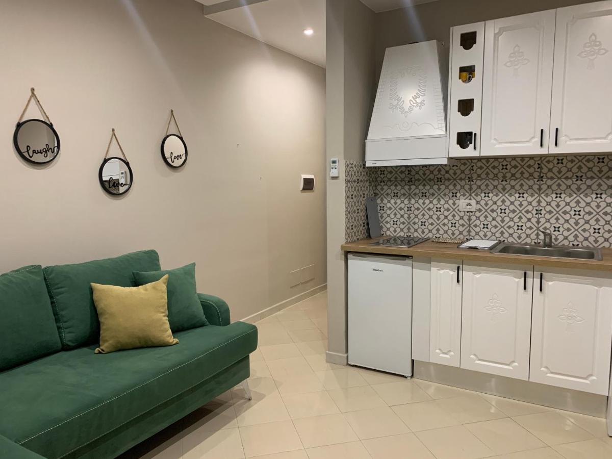 Girasole Apartments Vlorë Buitenkant foto