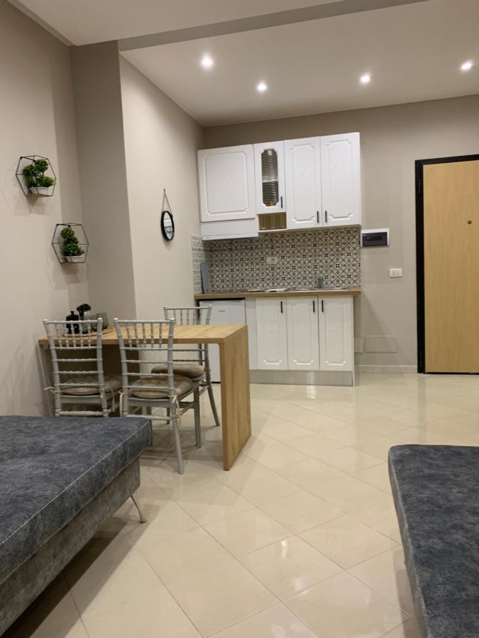 Girasole Apartments Vlorë Buitenkant foto