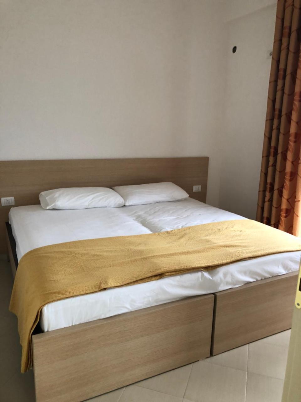 Girasole Apartments Vlorë Buitenkant foto